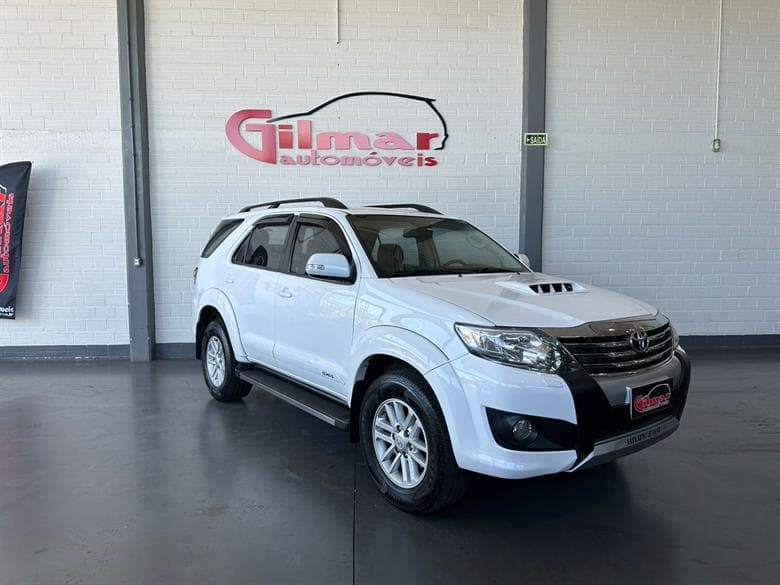 Hilux SW4 SRV 4x4