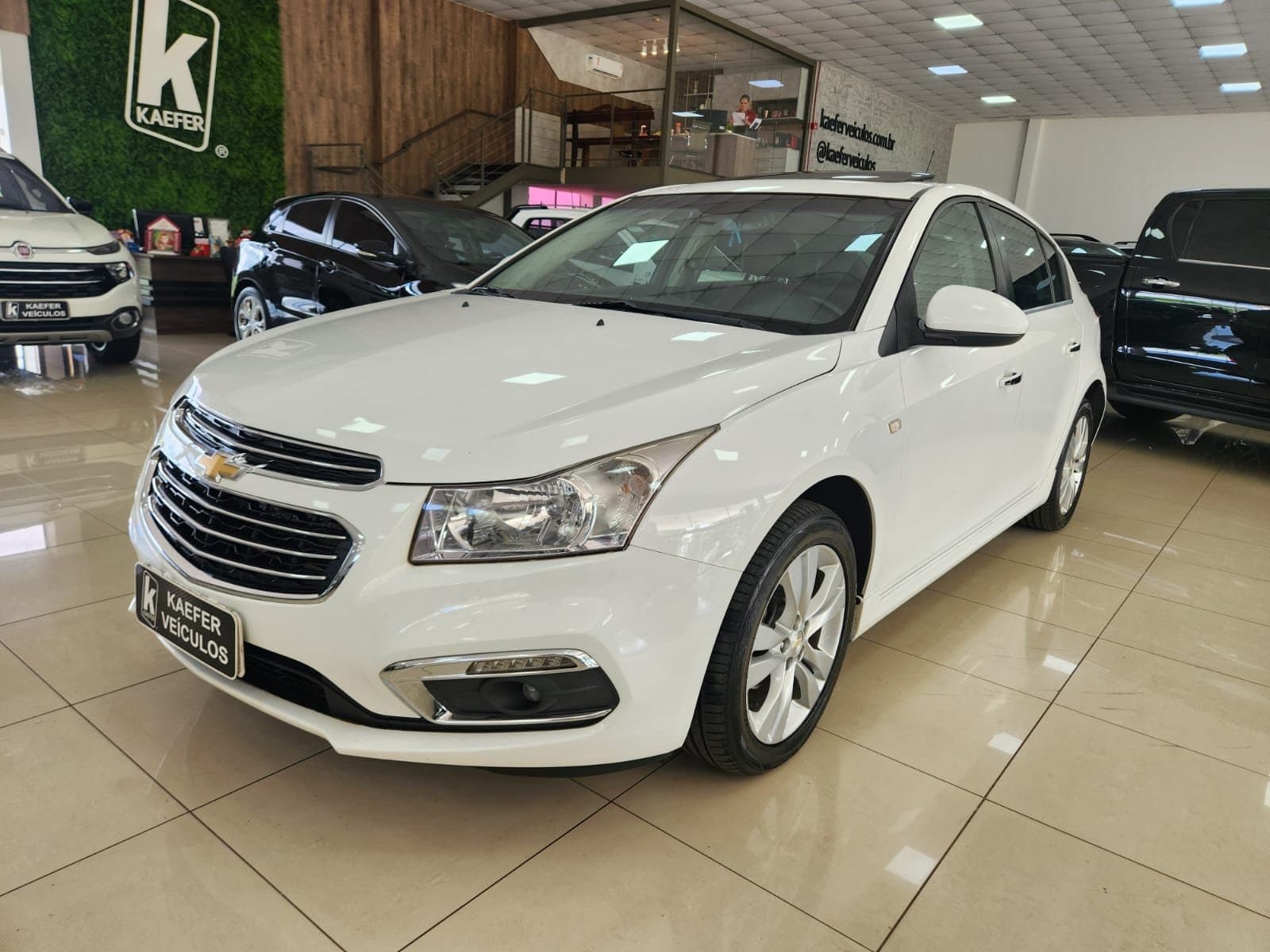 CRUZE HATCH