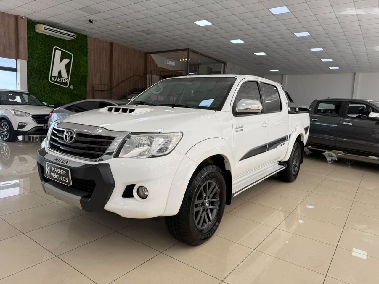 HILUX