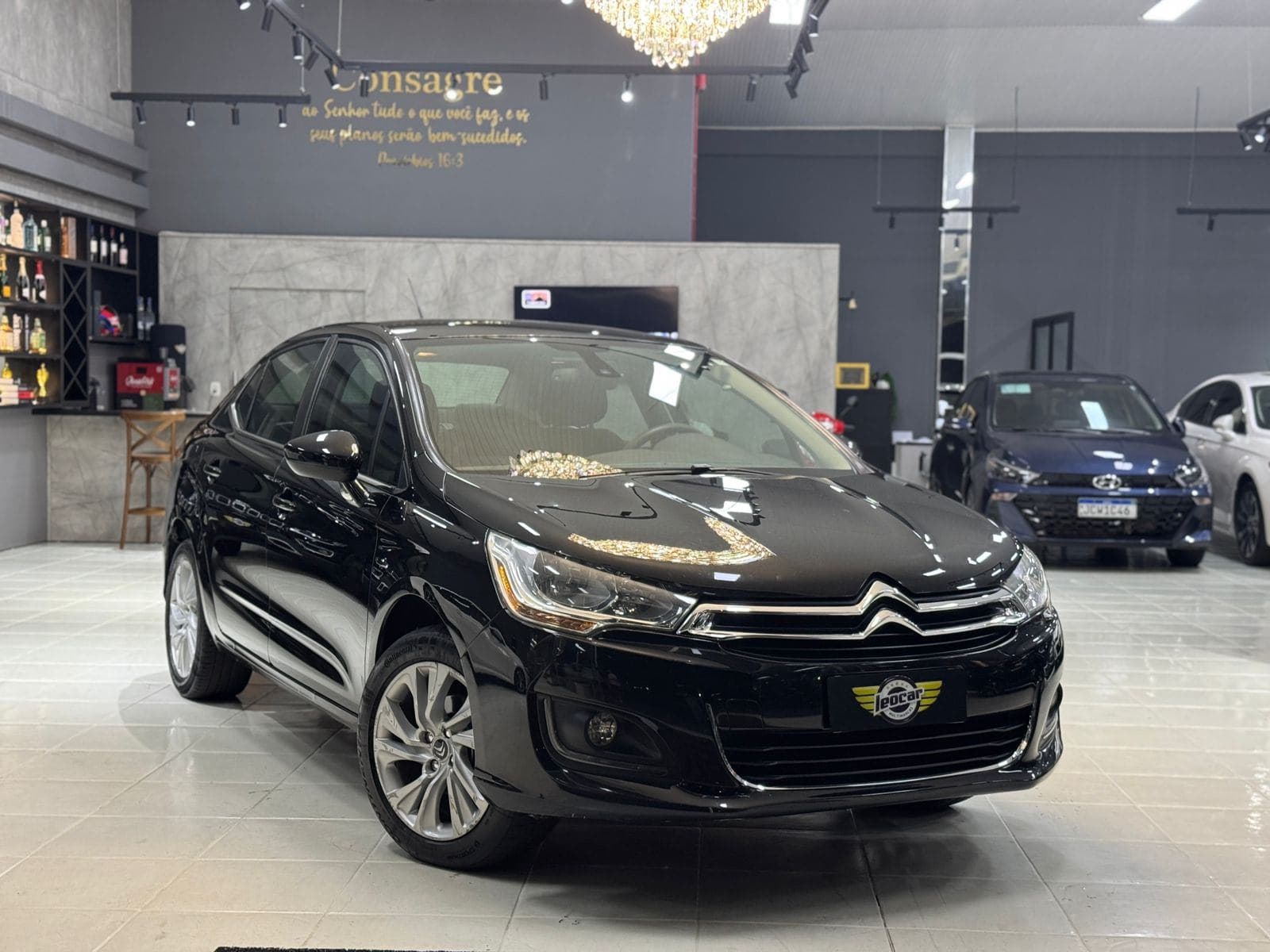 Citroën - C4 LOUNGE Tendance 2.0 Flex 4p Aut. - 2015