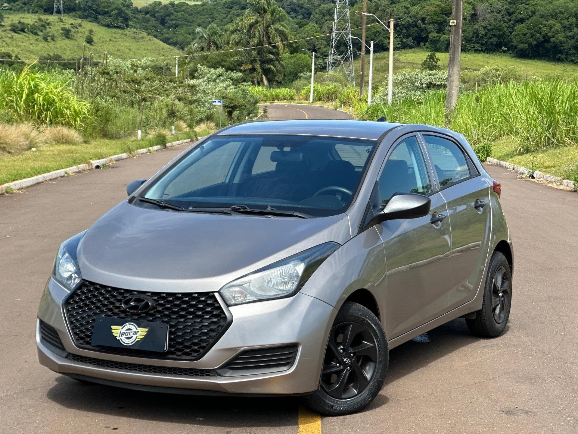Hyundai - HB20 Unique 1.0 Flex 12V Mec. - 2019