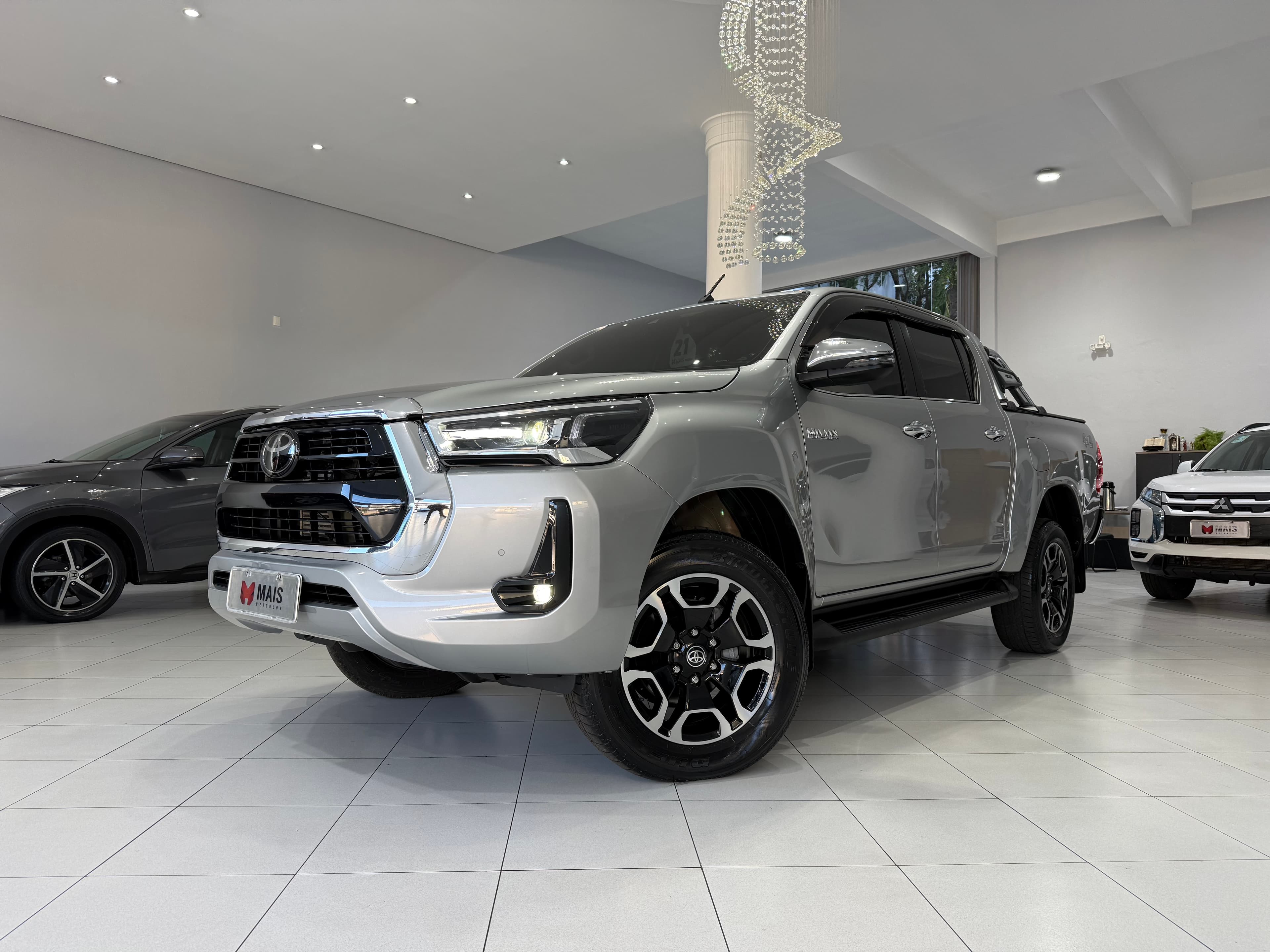 TOYOTA HILUX CD 4X4 SRX (APENAS 44.000KM/REVISÕES NO MANUAL)