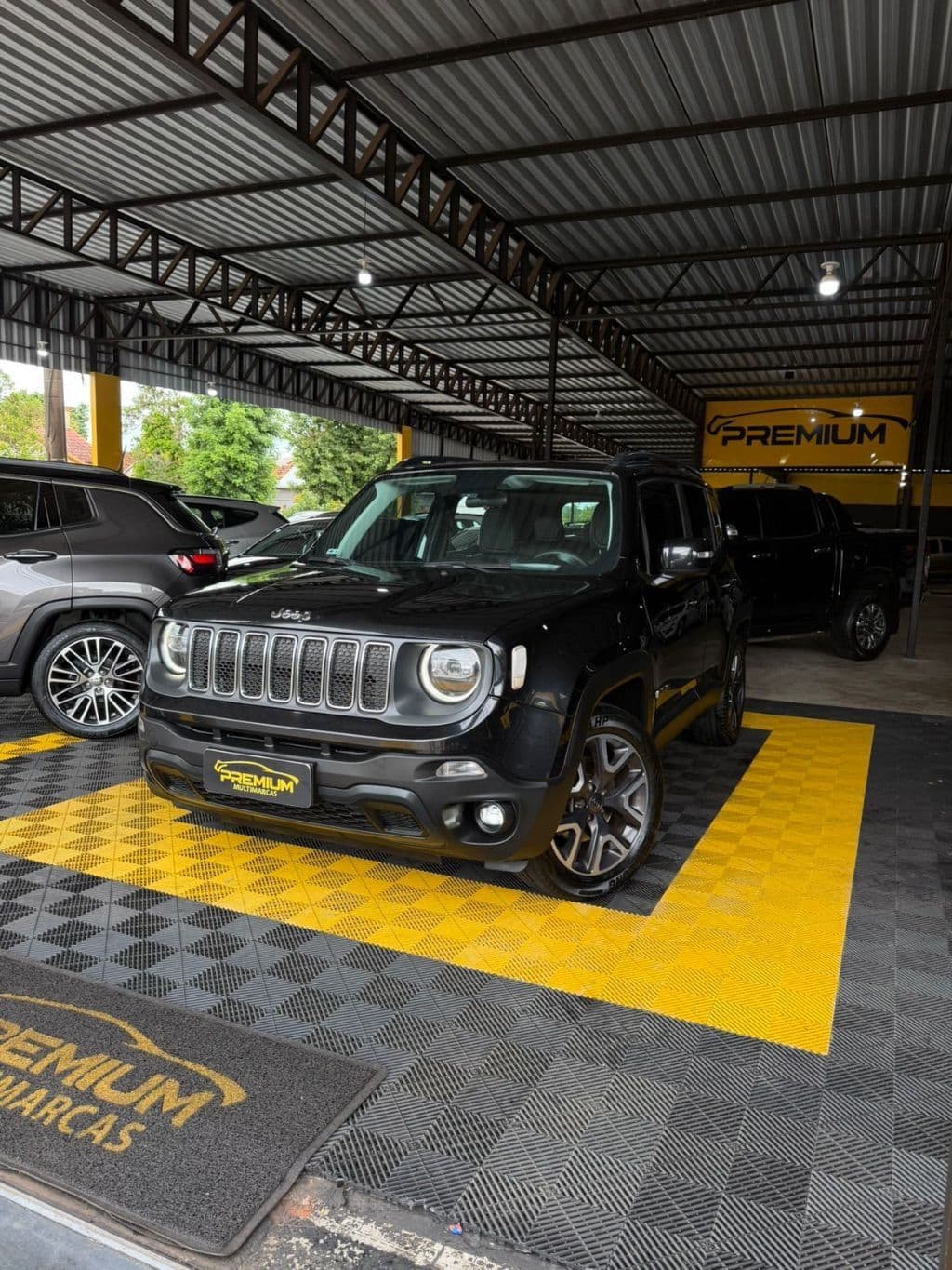 Renegade Longitude 1.8 4x2 Flex 16V Aut.