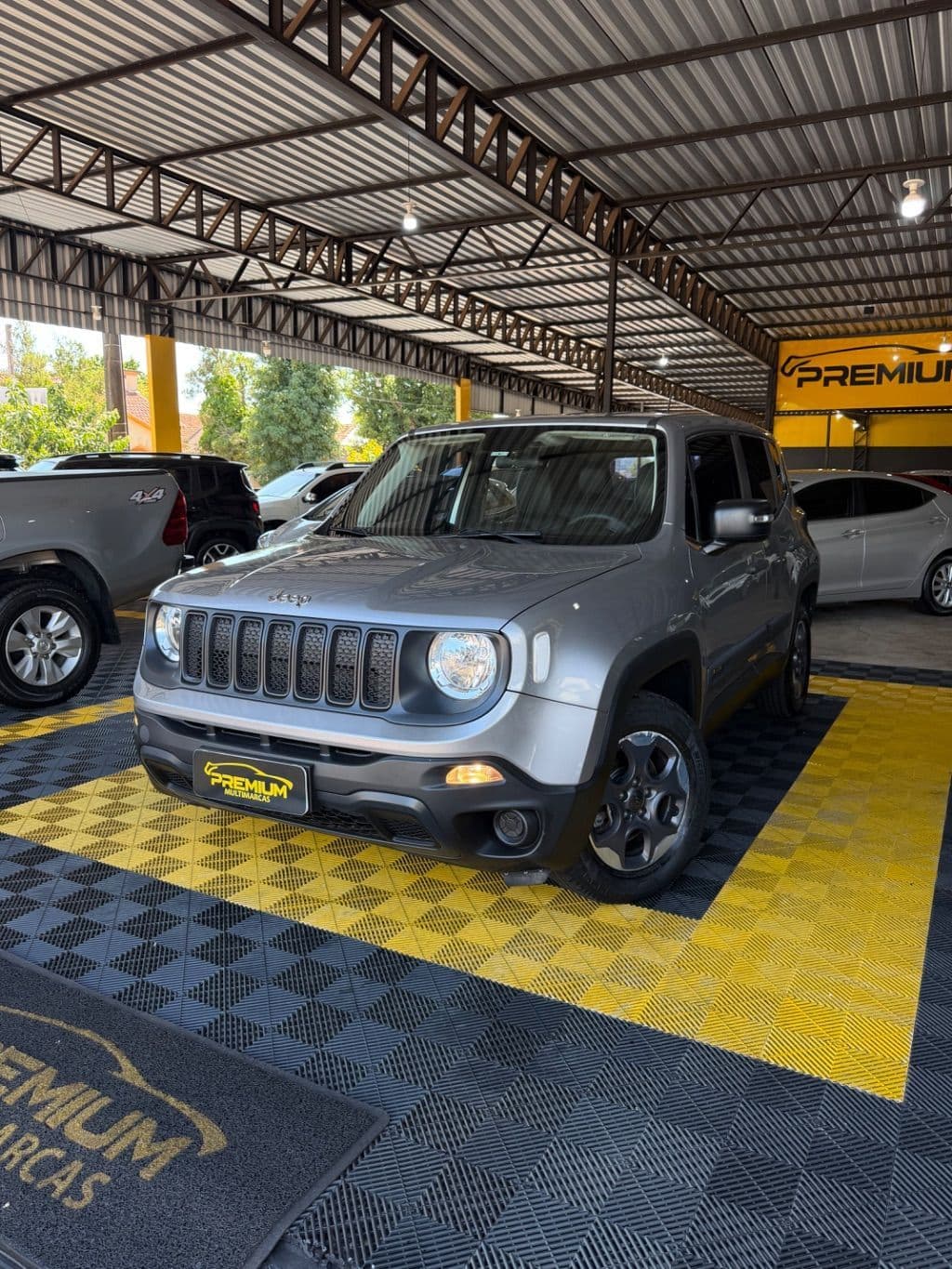 Renegade 1.8 4x2 Flex 16V Aut.