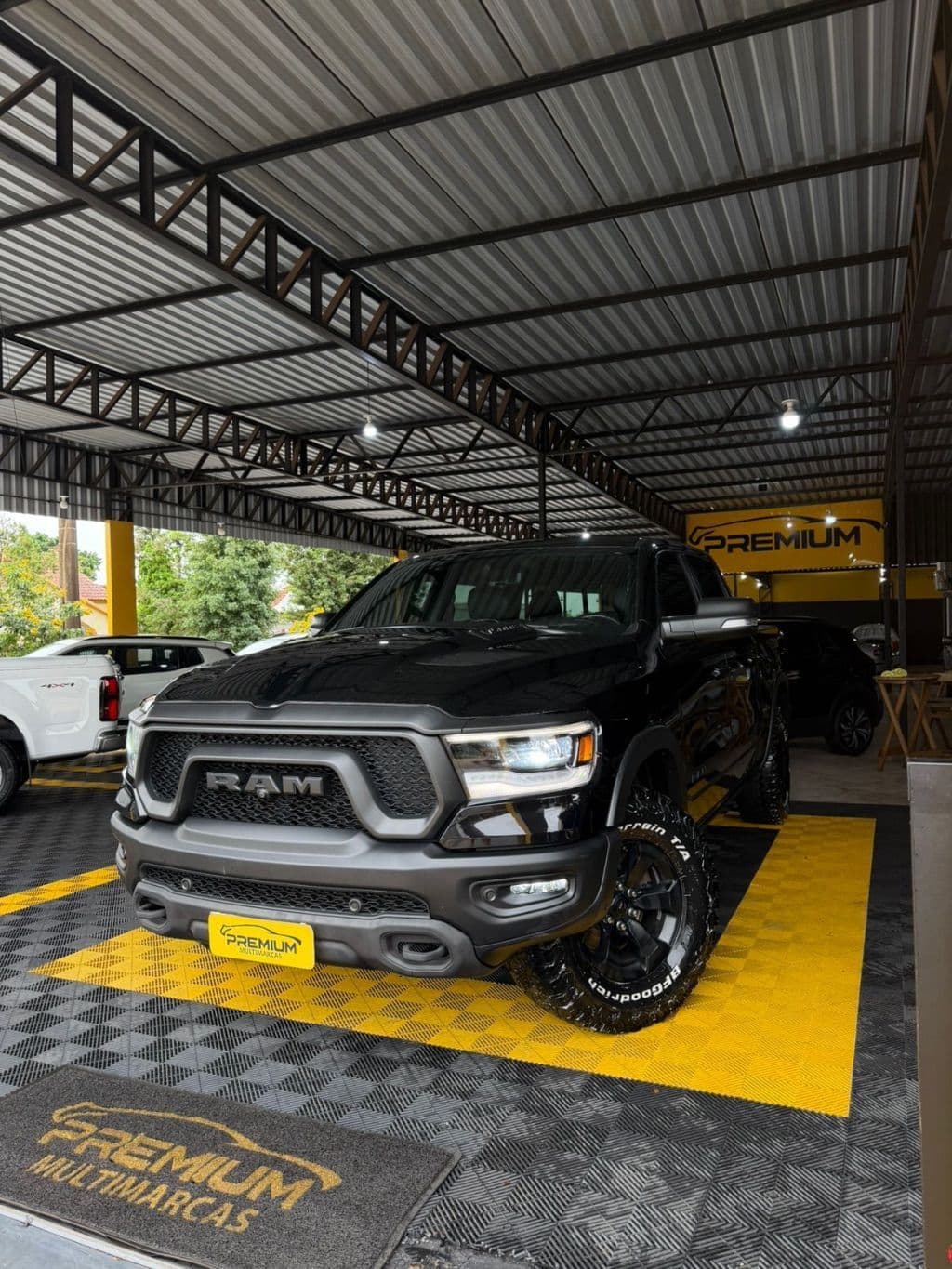 1500 REBEL 5.7 HEMI CD V8 4x4 Aut.