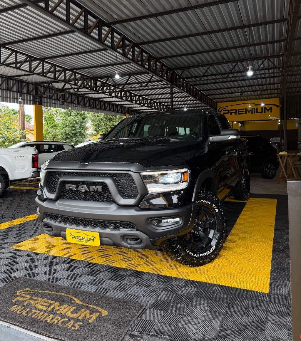 1500 REBEL 5.7 HEMI CD V8 4x4 Aut.