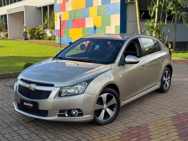 Cruze Hatch LT 1.8