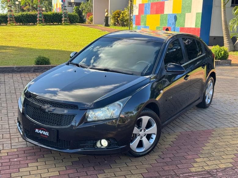 Cruze Hatch LT 1.8