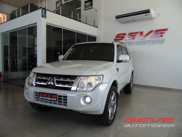 MITSUBISHI PAJERO HPE FULL 3.2 4X4 DIESEL AUTOMATICA