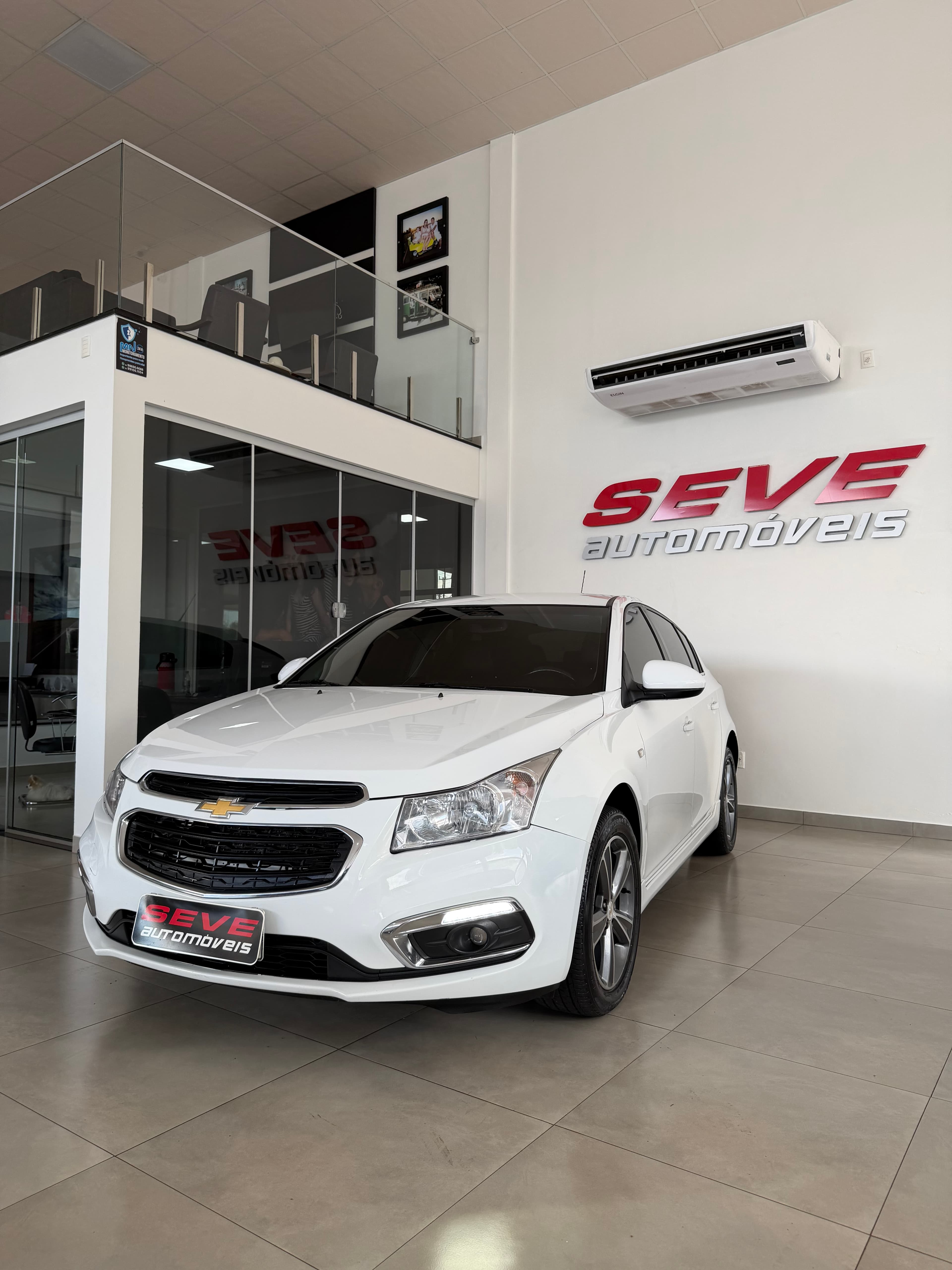 Chevrolet Cruze hatch Lt 1.8 flex automático