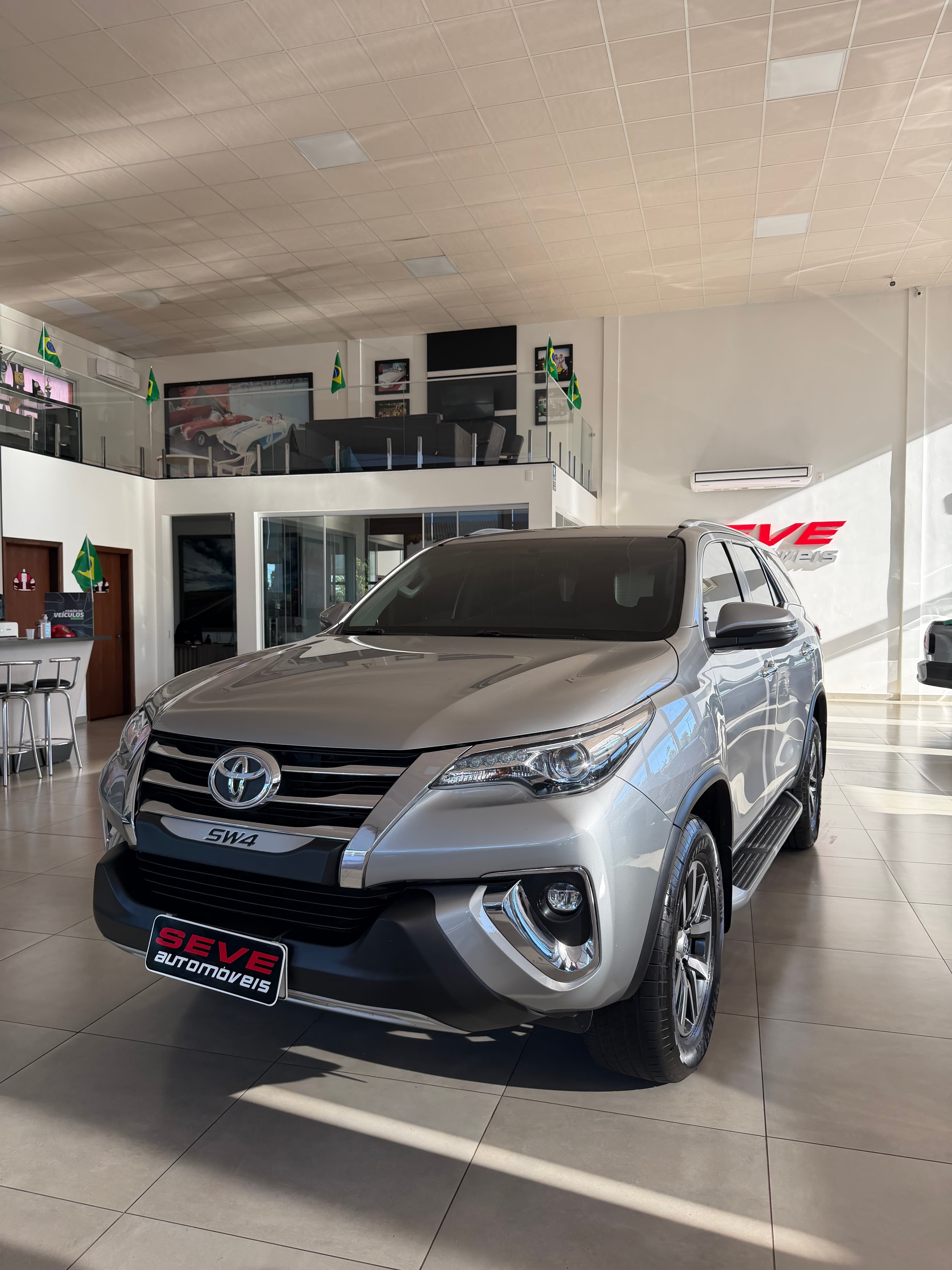 Toyota Hilux Sw4 Srx 2.8 turbo diesel automático