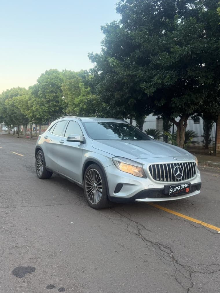 GLA 200 1.6 CGI STYLE 16V TURBO FLEX 4P AUTOMÁTICO