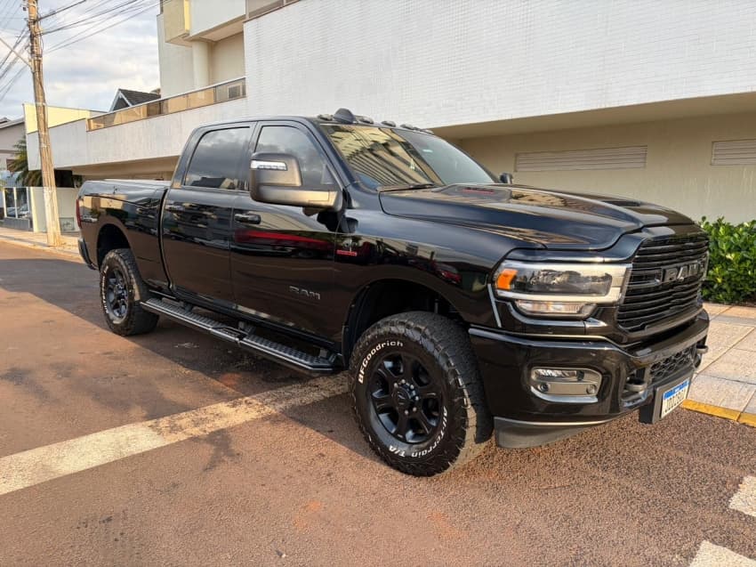 2500 6.7 I6 TURBO DIESEL LARAMIE NIGHT EDITION CD
