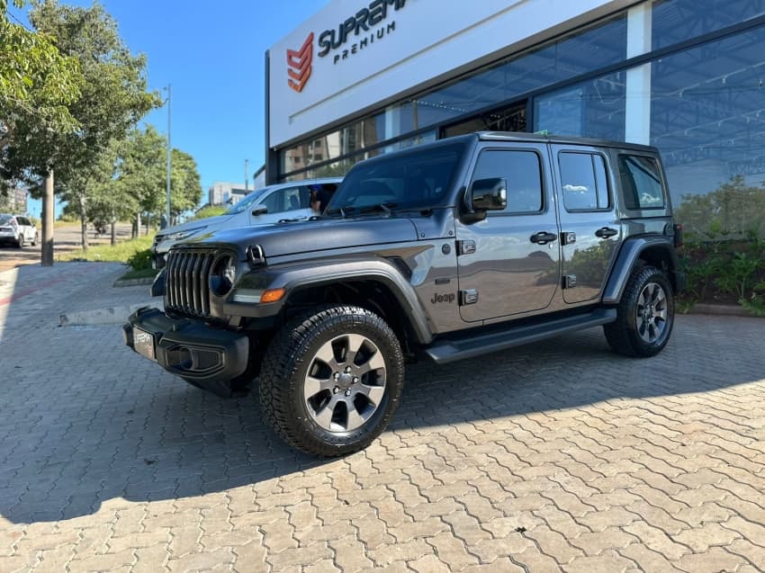 WRANGLER 2.0 TURBO GASOLINA SAHARA 4P 4X4 AT8