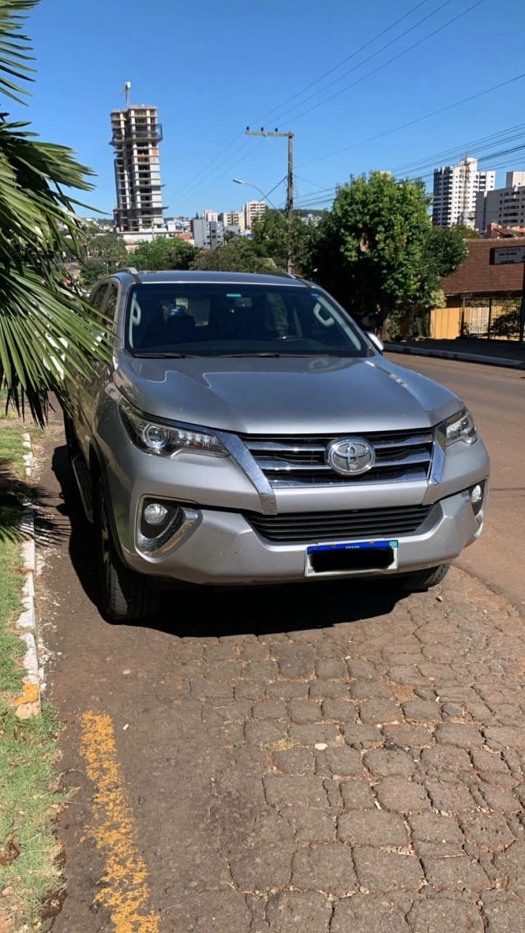 HILUX SW4 2.8 SRX 4X4 7 LUGARES 16V TURBO INTERCOOLER