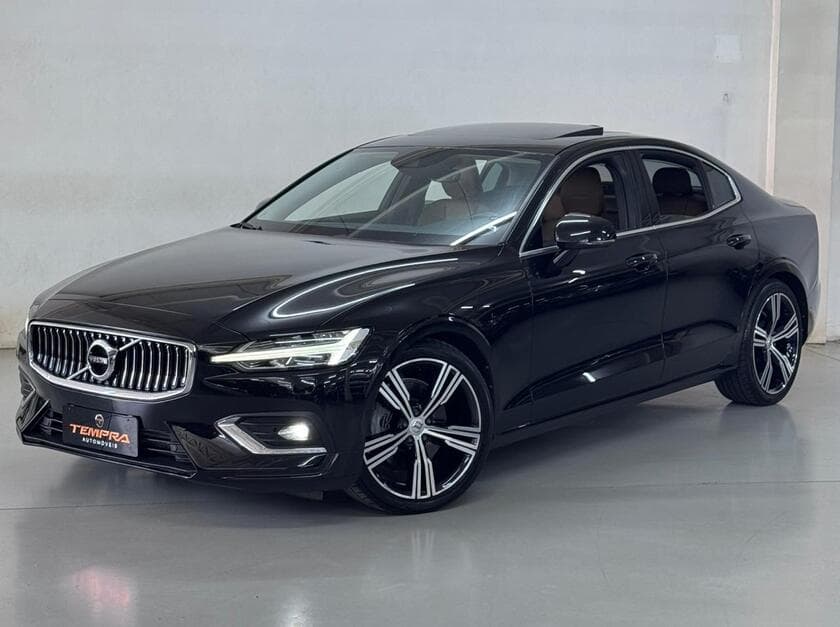 VOLVO S60 T5 INSCRIPTION 2.0 TURBO | APENAS 72.500KM | TETO SOLAR | MULTIMÍDI