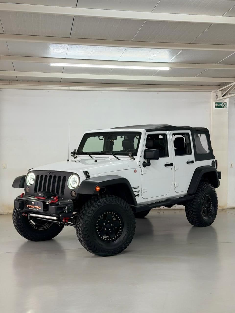 jeep wrangler unlimited sport 3.6 v6 gasolina | apenas 90.980km | multimidia