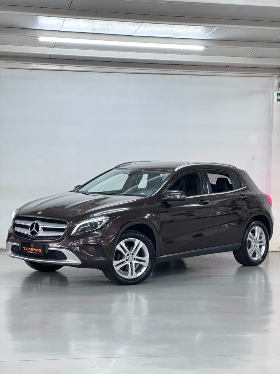 mercedes-benz gla style 1.6 turbo 200 automatico | apenas 74.900km | multimid