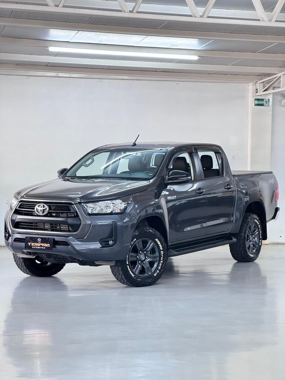 toyota hilux sr 2.8 turbo diesel 4x4 aut | apenas 39.950km | multimidia | imp