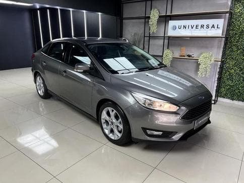 FORD FOCUS FASTBACK SE AUTOMATICO 2019