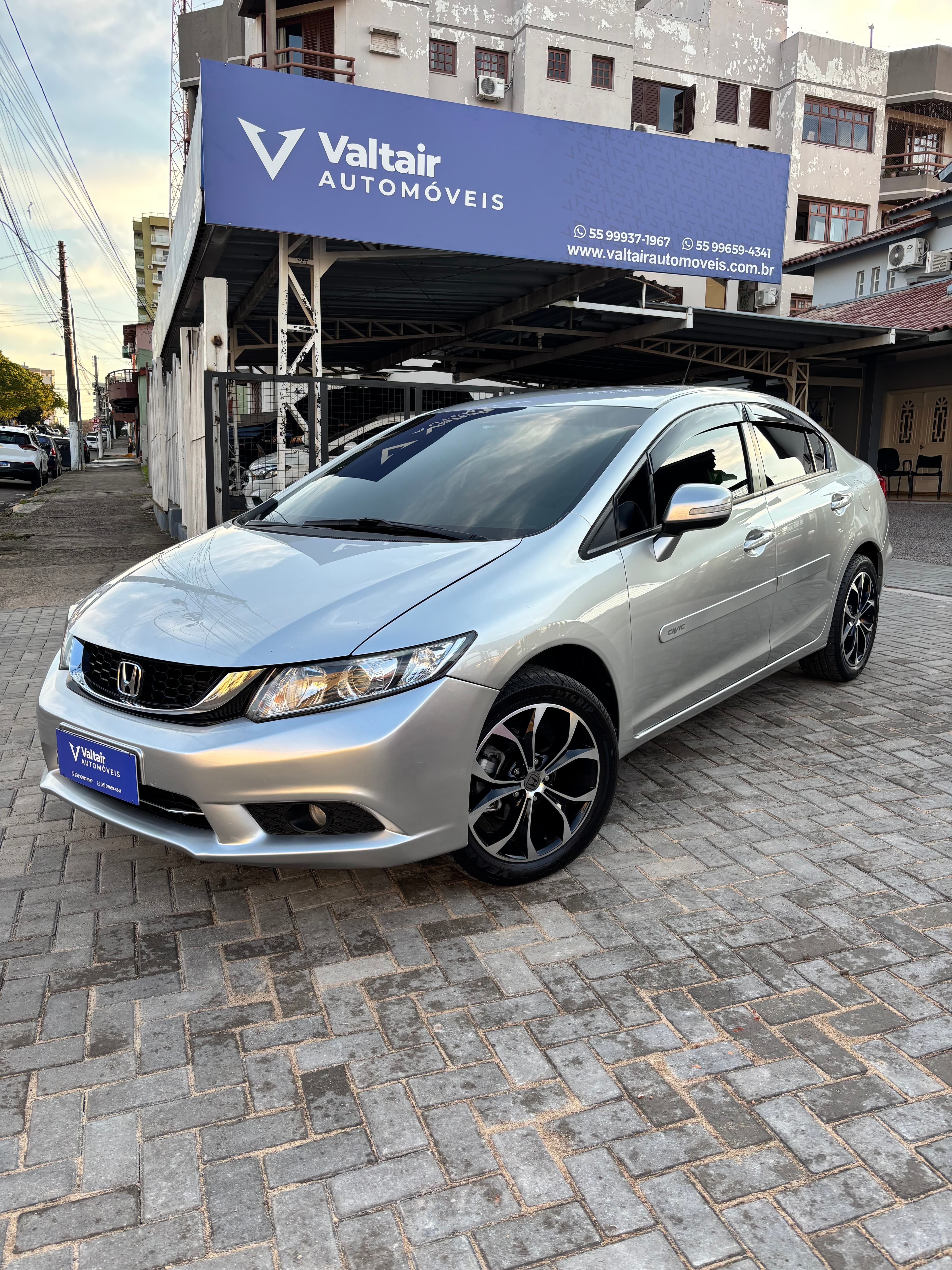 Honda Civic LXR
